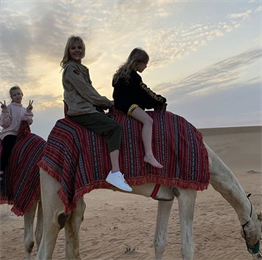 Певица Валерия покаталась на верблюде в Дубае